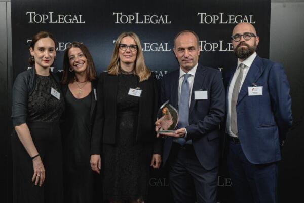 Gruppo CAP_premiazione TOPLEGAL