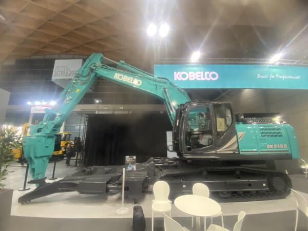 kobelco-SK210D-7